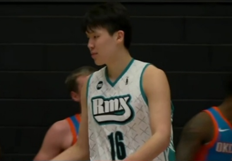 NBA-G联赛：杨瀚森14+17+2+2帽创篮板新高 率混音大胜双杀蓝队